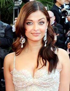 Aishwariya Rai HQ Cleavage