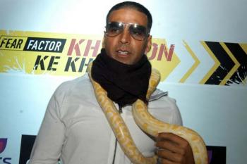 Akshay Kumar with snake